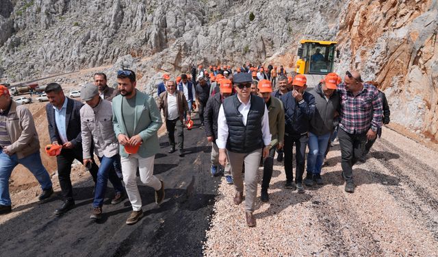"Muhtarlardan Başkan Özçelik’e Teşekkür: 'Burada Tarih Yazıldı!