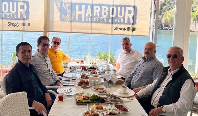 Alanya’da Kahvaltılı Siyasi Toplantı