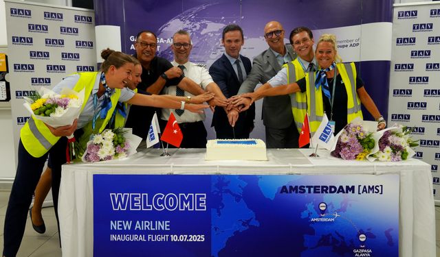 Gazipaşa-Alanya Havalimanı’nda Tarihi Gece: Amsterdam Uçağı İndi. Açıkalın: “Alanya’yı 6 Farklı Ülkeye Açtık"