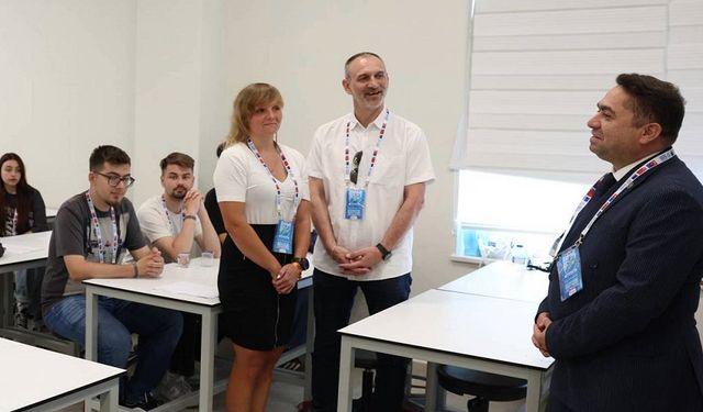 ALKÜ Öğrencilerine Avrupa Yolu Açıldı: 2025’te 266 Bin Euro Hibe