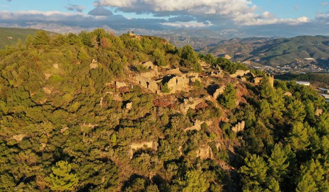 Alanya Şaşkın: Syedra’nın Dağlarında 1800 Yıllık Stadyum Ortaya Çıktı