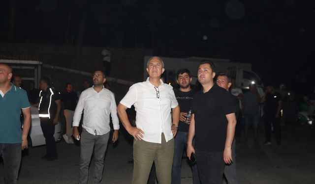 Alanya’da Geceyi Alevler Aydınlattı, Ekipler Zamanla Yarışıyor