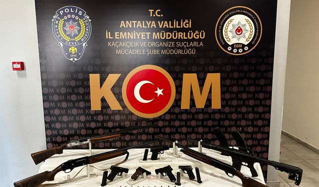7 Tabanca, 71 Tarihi Sikke: Antalya Polisi Suçun İzini Sürdü