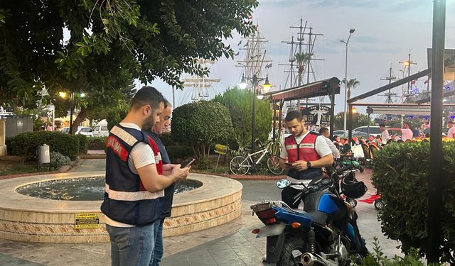 Alanya da Trafiğe Kapalı Yolda 129 Sürücüye 279 Bin Lira Fatura!