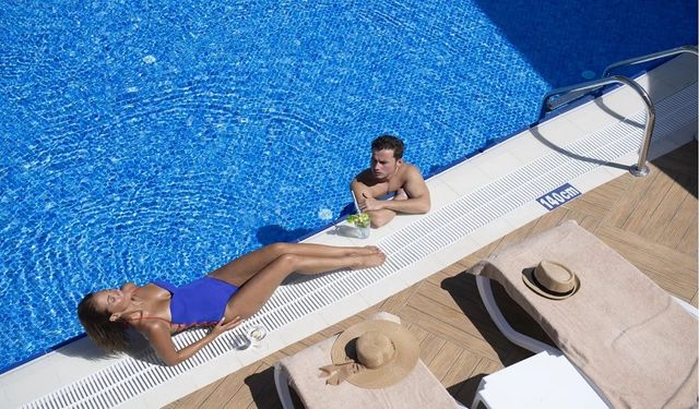 Rus Turistler Erken Başladı: Antalya Turları 92 Bin Rubleden