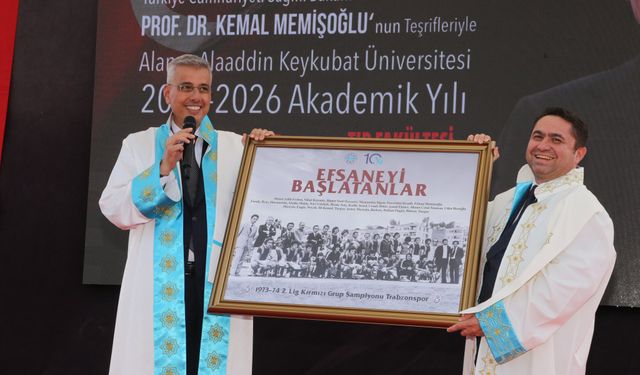 ALKÜ’de Yeni Akademik Yıl Coşkusu: Bakan Memişoğlu İlk Dersi Verdi