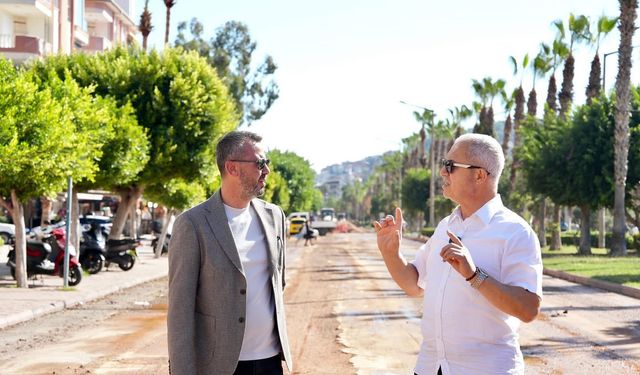 Başkan Özçelik: “Atatürk Caddemizi Yarınlara Hazırlıyoruz”