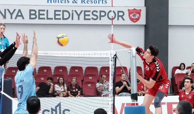 Tribünler Tam Dolu, Alanya Direndi Ama Yetmedi