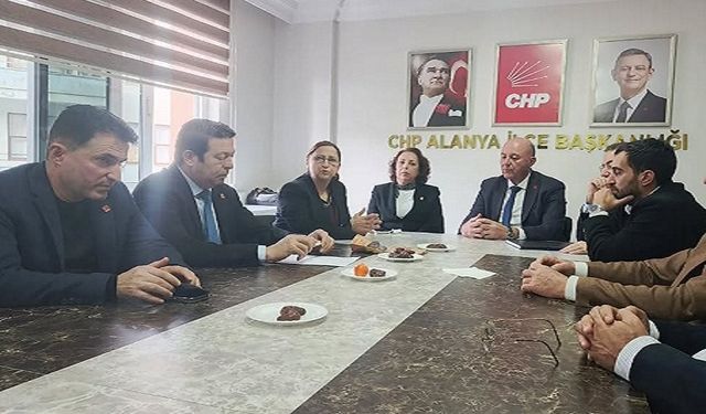 CHP Alanya’dan İktidara Sert Çıkış: “Otoyolu Bitiremeyenler Hızlı Treni Anlatıyor”