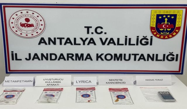 Jandarmadan Alanya’da Narkotik Hamlesi: Şüphelinin Evinde Çok Sayıda Madde Ele Geçirildi