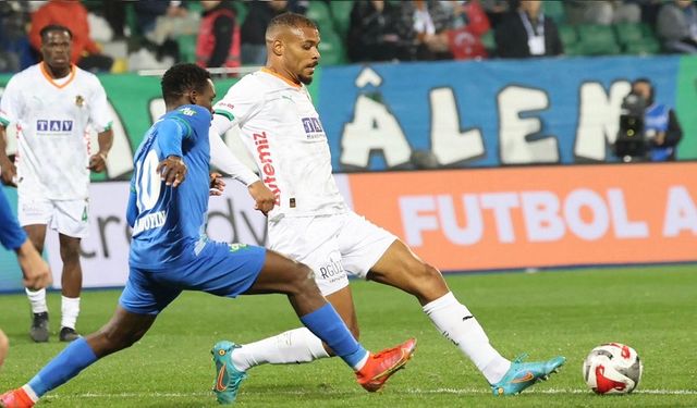 Rize’de Kırmızı Kart, VAR ve 90. Dakika Dramı: Alanyaspor Son Anda 1 Puanı Kurtardı