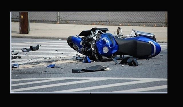 Alanya’da motosiklet kazası: Sürücü yola savruldu