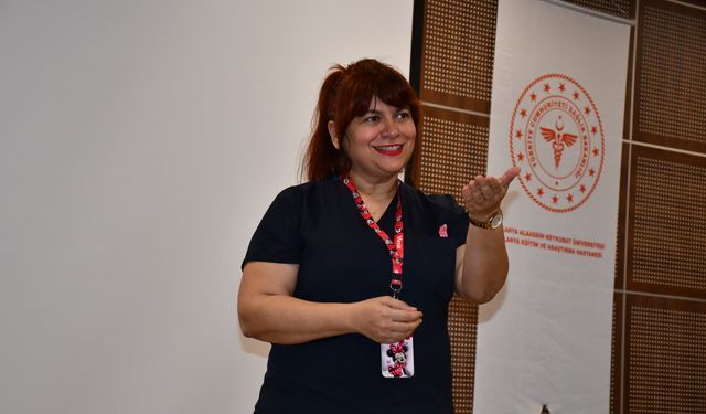 Bu Hastanede Mikroplara Geçit Yok: Öğrencilere Enfeksiyon Eğitimi