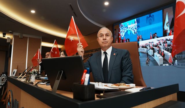 BAŞKAN ÖZÇELİK: ATATÜRK CADDESİ’NDE ASFALT ÇALIŞMALARIMIZ ARALIKSIZ DEVAM EDECEK