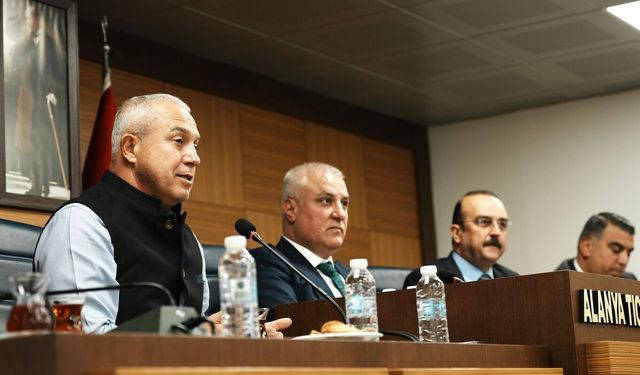 Başkan Özçelik Sinyali Verdi.  4 Bölgeye İnşaat Yasağı: Ada Bazlı Dönüşüm Başlıyor