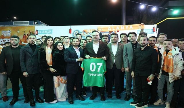 Alanyaspor Formasıyla Mesaj: Alanya Sahada da Masada da Var