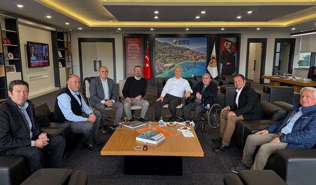 Ünlü’den Sevindiren Haber: Ziyarete Geldi, Morali Yerinde