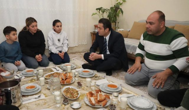 YER SOFRASINDA DEVLET: KAYMAKAM BAĞDAŞ KURDU, GÖNÜLLER ISINDI