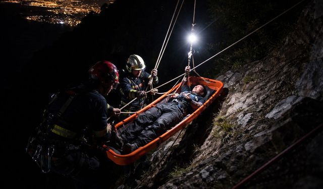 Uçurum Kenarında Can Pazarı: Seyir Terasında Korku Dolu Dakikalar