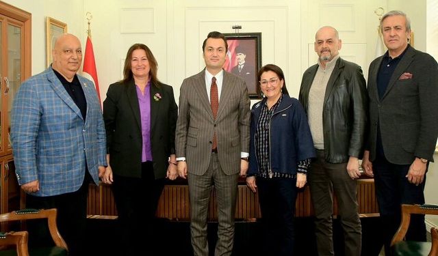 Alanya’da Eğitim ve Yardım Seferberliği. Kaymakam'a brifing