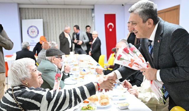 Alanya Huzurevi’nde Ramazan Sofrası: Vali Şahin Büyüklerle İftar Yaptı