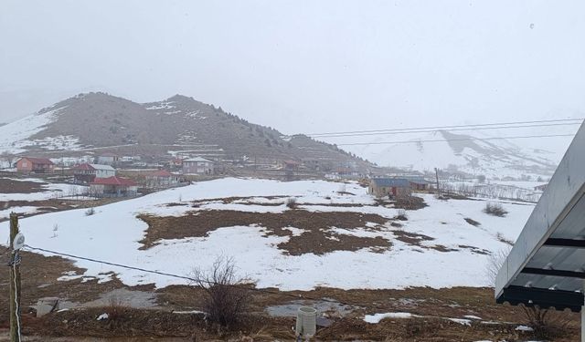 Göbel Yaylası’nda Kar Yağışı Başladı