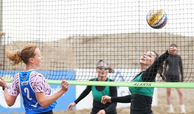 Kumda Dans Başladı: Servis Atan Alanya, Dünya İzliyor!