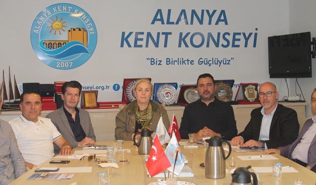 Alanya Turizminde 2026 Alarmı: “Güçlü Marka Ama Kırılgan Sezon”
