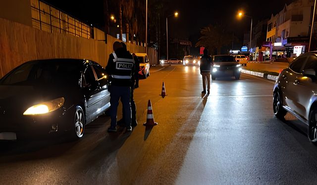 Devriye Sırasında Durduruldu! Üzerinden Tabanca ve Mermiler Çıktı