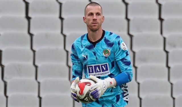 Tecrübeli eldiven Alanyaspor’da kaldı