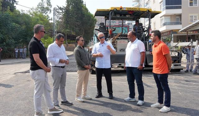 KESTEL'DE ASFALT 9 GÜN ÖNCEDEN TAMAMLANDI EN ANLAMLI TEŞEKKÜR İŞ MAKİNESİNİN ÜZERİNE BIRAKILDI