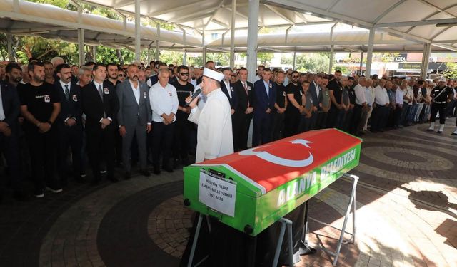 Alanya, Hüseyin Yıldız’a gözyaşlarıyla veda etti