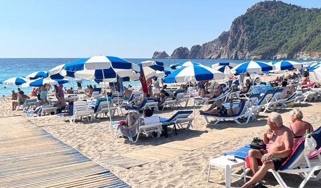 Alanya’da Sonbahar Yoğunluğu: Sahillerde 'Guten Tag' Sesleri Yükseliyor