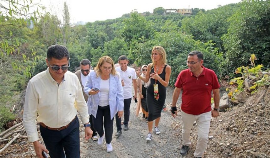 Alanya Belediyesi’nin ‘Avokado ve Mango’ teması ile ikinci kez düzenlediği Tropikal Meyve Festivali 3 gün boyunca birbirinden renkli etkinliklerle gerçekleştirildi.