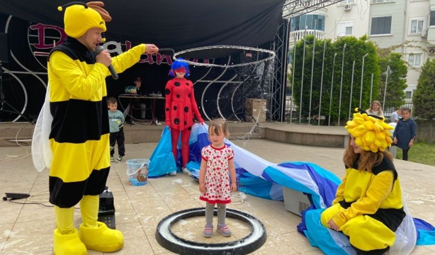 Alanya&#039;da yerleşik yaşayan vatandaşlar, Diva Alanya’da Paskalya Bayramı’nı coşkuyla kutladı