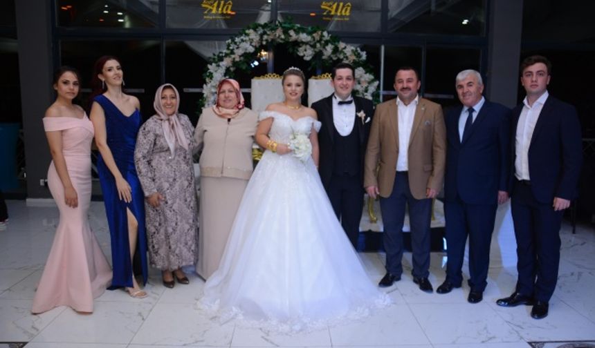Keyf-i Ala’da yapılan düğün törenine çok sayıda davetli katıldı.
