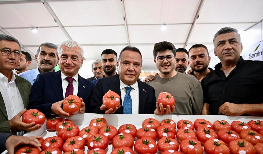 
Türkiye’nin ilk tarım fuarı olma özelliği taşıyan ve bu sene 27’ncisi gerçekleştirilen “Hasyurt Tarım Fuarı” başladı. Finike ilçesi Hasyurt Fuar alanında düzenlenen fuara  Vali Hulusi Şahin’in yanı sıra, Antalya Büyükşehir Belediye Başkanı Muhittin Böcek, Antalya Milletvekili Aykut Kaya,  Kumluca Kaymakamı Tekin Erdemir, Antalya Ticaret Borsası Başkanı Ali Çandır, İlçe Belediye Başkanları, Oda ve Kooperatif Başkanları,  Tarım sektörü temsilcileri  ve vatandaşlar katıldı.
