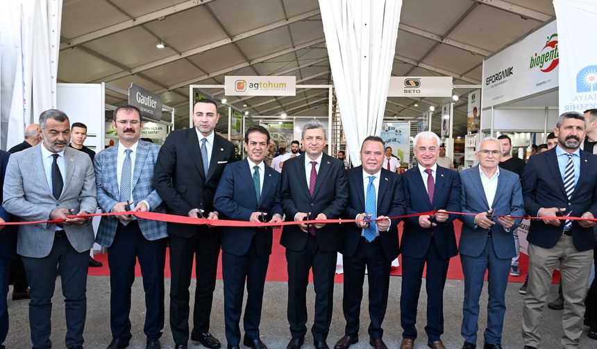 
Türkiye Tarımının Amiral Gemisi Antalyadır.

Fuarlar ve Festivallerin yıllar içinde kurumsallaşarak gelişip kök saldığını söyleyen Vali Hulusi Şahin; Hasyurt Fuarının yedi yıldır düzenlenmemesinin oluşturduğu zararın el birliği ile düzeltilerek fuarın yeniden hayat bulduğunu ve bundan sonra 27’ncisi, 37’ncisi, 57’ncisi olmak üzere bu fuarın uzun yıllar boyunca devam etmesini dilediğini ifade etti. 