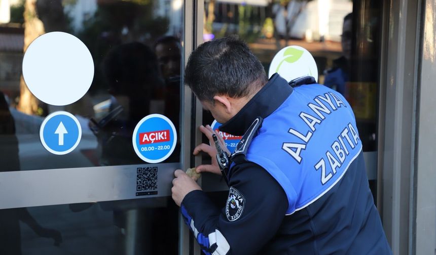 Alanya’da Tarihi Geçmiş Ürün Skandalı: 3 Zincir Market Mühürlendi