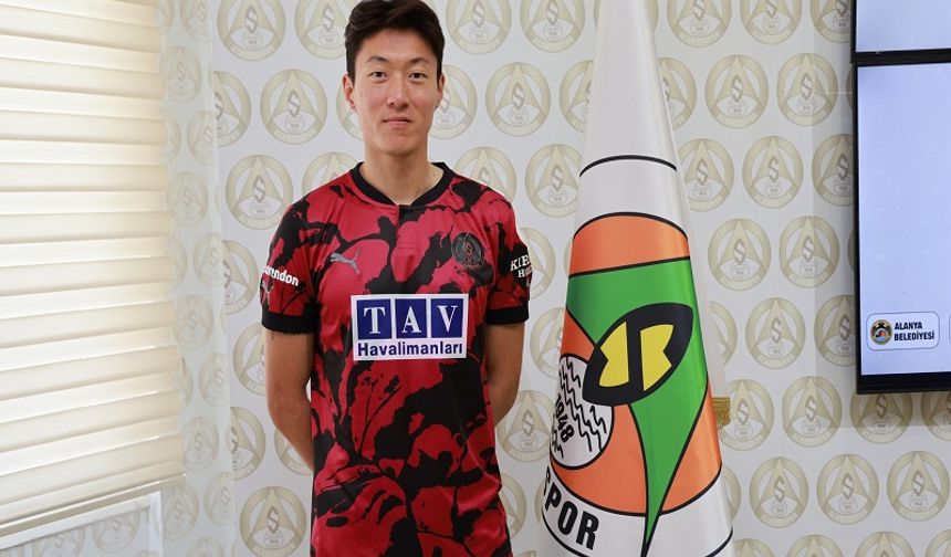 Hwang Ui-jo’ya Ertelemeli Hapis Cezası! Alanyaspor’daki Geleceği Belirsiz