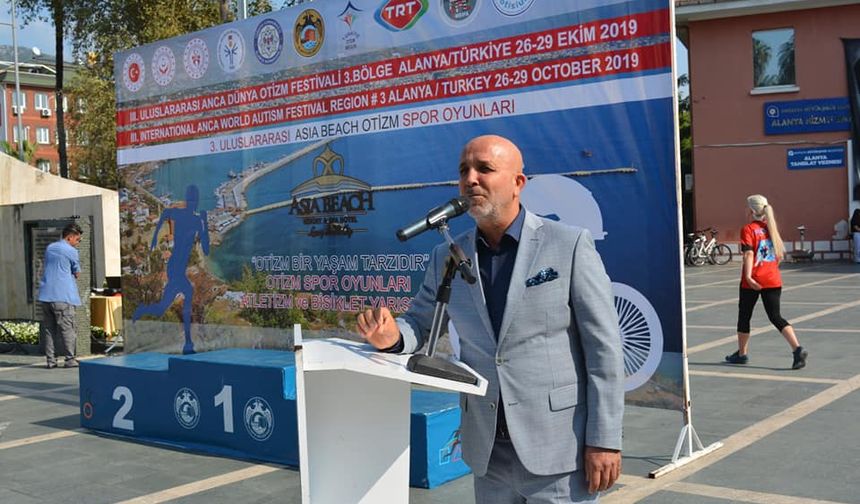 Alanyaspor Başkanı Hasan Çavuşoğlu’ndan Küçük Taraftara Geçmiş Olsun Telefonu