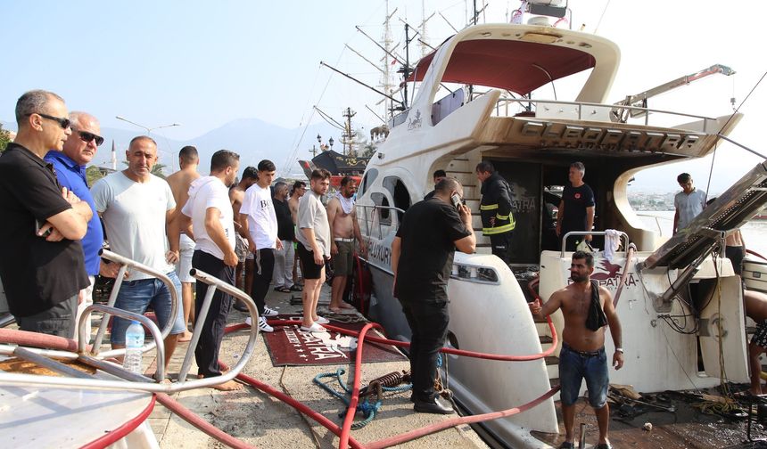 Alanya Limanı’nda Yat Yangını: Eray Erdem Yaraları Sarmak İçin Bölgede