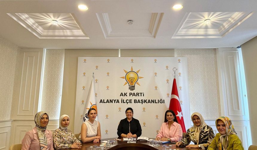 Dayanışma mı, Siyaset Şovu mu? AK Parti’den CHP Kadın Kolları’na Eleştiri