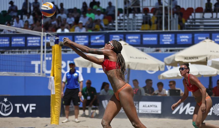 Alanya’da Kumlar Isındı, Filede Rekabet Kızıştı