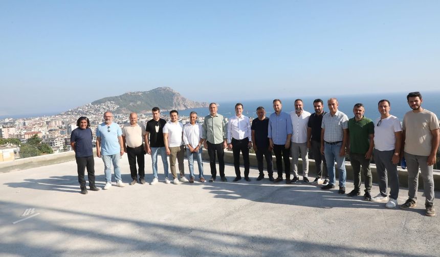 Deniz ve Kale Manzaralı Yeni Hükümet Konağı Yükseliyor