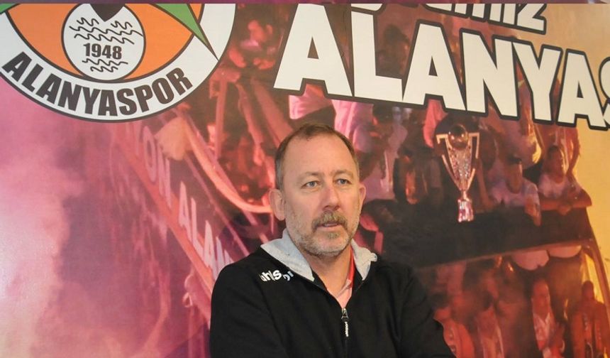 Alanyaspor, Eski Hocası Sergen Yalçınlı Beşiktaş’ı Ağırlıyor