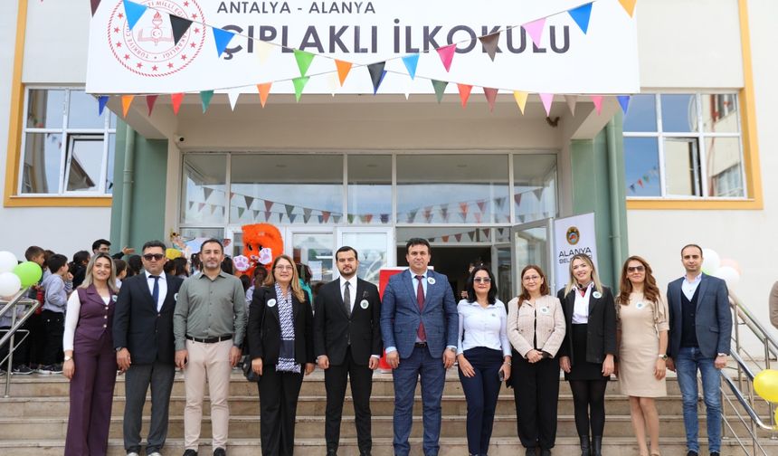 ALANYA BELEDİYESİ’NDEN SIFIR ATIK KAHRAMANLARIYLA “ATIĞI AZALT, MATARAYI KULLAN” PROJESİ