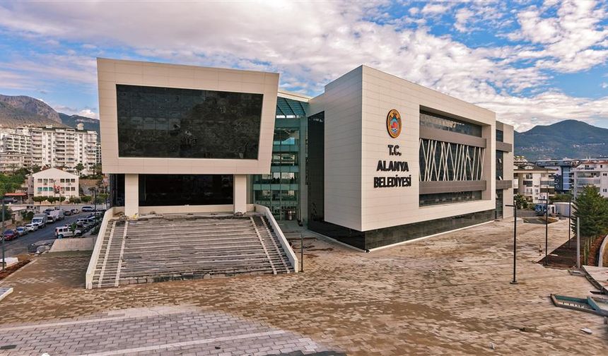 "Belediye Başkanı Toplantıya Katıldı” İddiası Çöktü: Alanya Belediyesi Yalan Haberi İfşa Etti