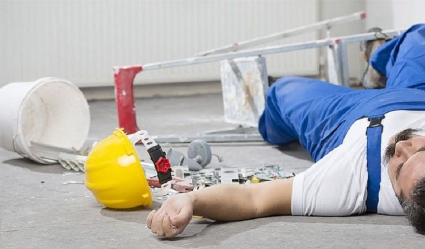 Demiştaş'ta inşaatta beton merdiven çöktü: 22 yaşındaki işçi yaralandı