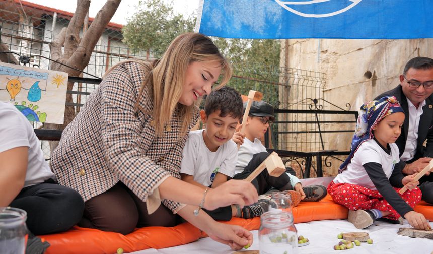Alanya’da Çevre İçin Güç Birliği: Öğrenciler Zeytin Kırmayı Öğrendi